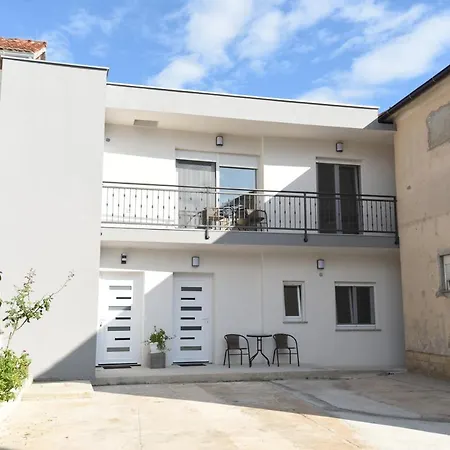 Karlo Zadar