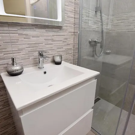 Apartment Karlo *