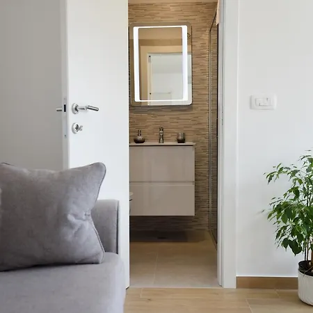 Karlo Apartment